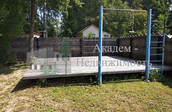 Продам дачу в СНТ Нива рядом с Академгородком.