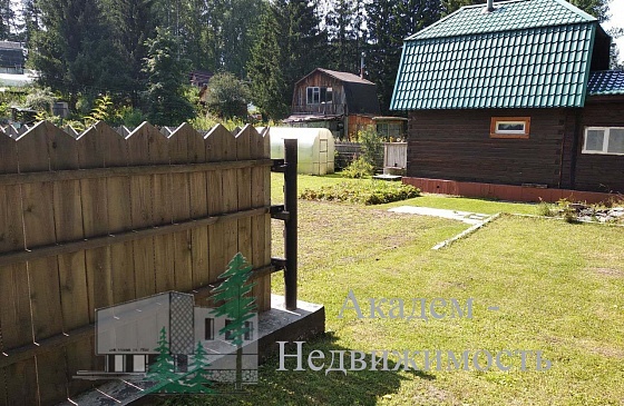 Продам дачу в СНТ Нива рядом с Академгородком.