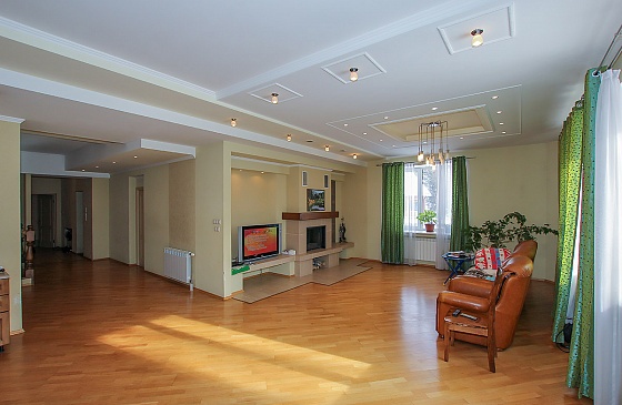 Продам коттедж в Академгородке, район Бердска, возле Речкуновского санатория п. Светлый ул. Черничная